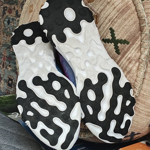 Nike sunset purple react shoes - Picture 3 of 4